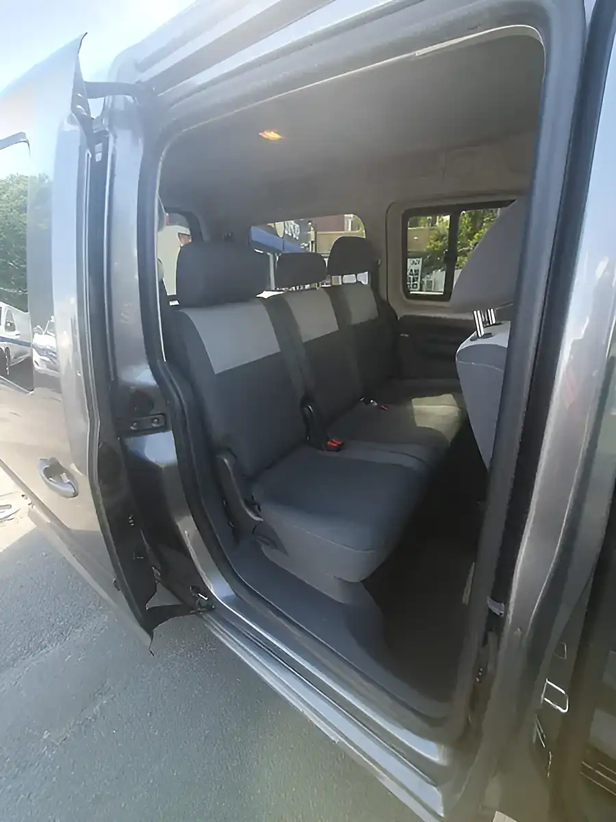 Used 2011 Volkswagen Caddy Maxi Wheelchair Van Grey Metallic - Interior and Exterior details 7