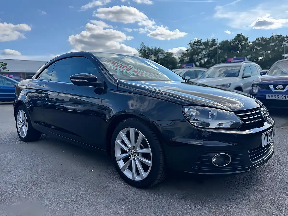 Used 2011 Volkswagen Eos Bluemotion Tech Sport Cabriolet Black - Interior and Exterior details 12
