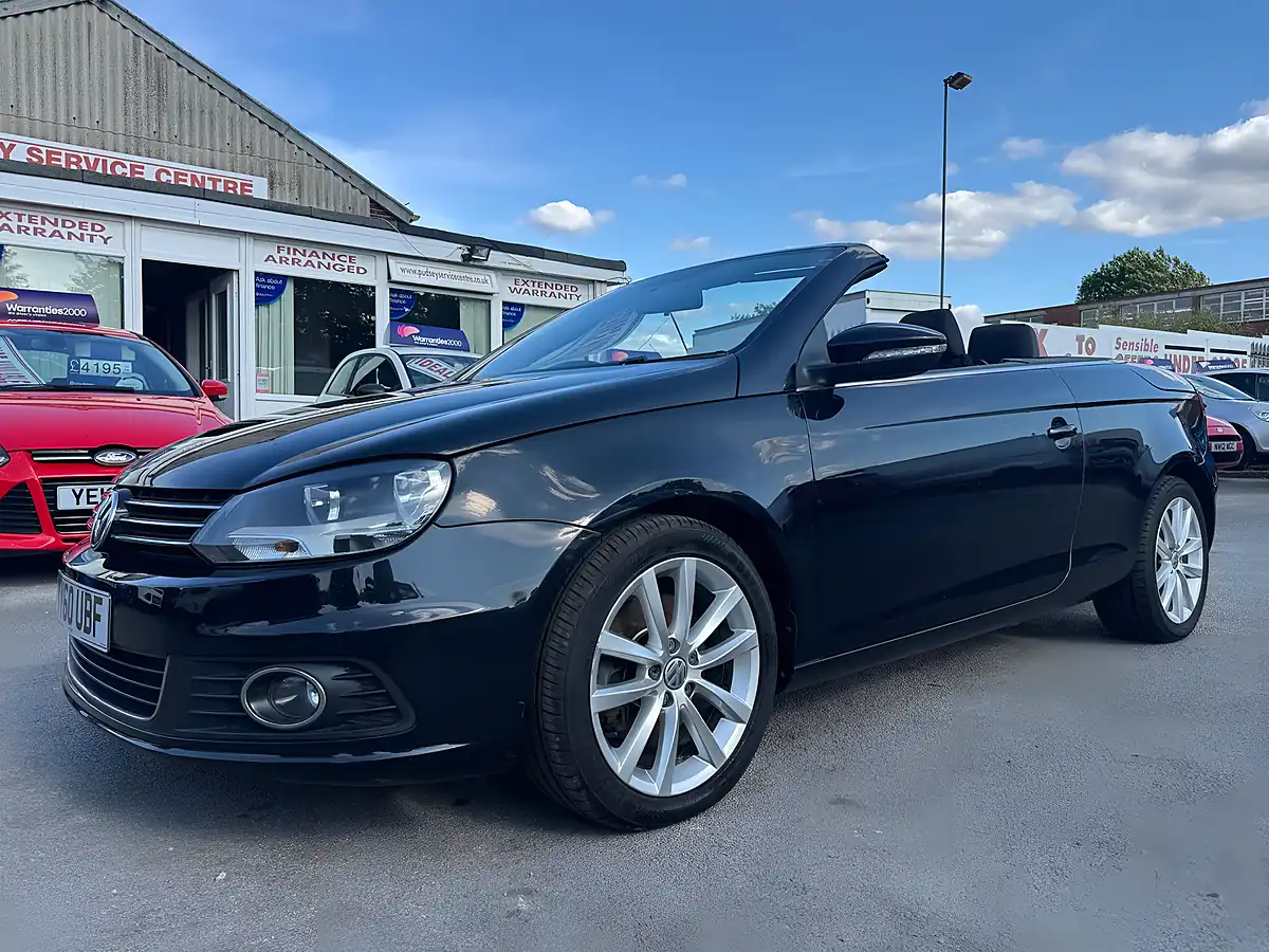Used 2011 Volkswagen Eos Bluemotion Tech Sport Cabriolet Black - Interior and Exterior details 14