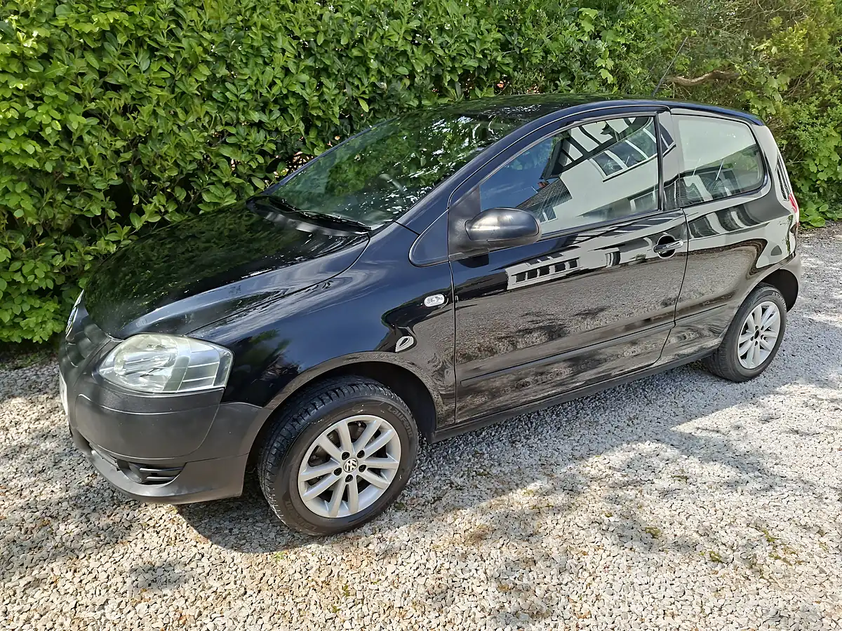 Used 2011 Volkswagen Fox Black - Interior and Exterior details 2
