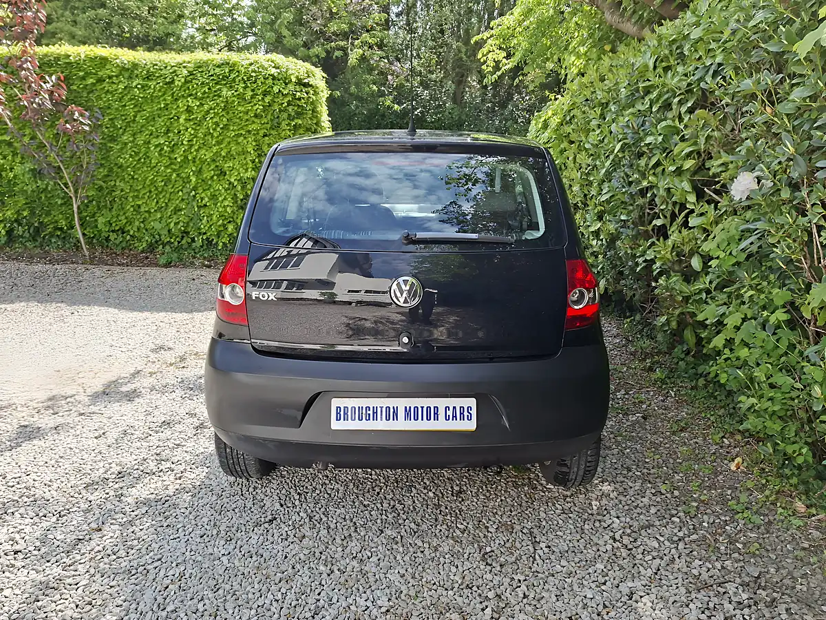 Used 2011 Volkswagen Fox Black - Interior and Exterior details 6