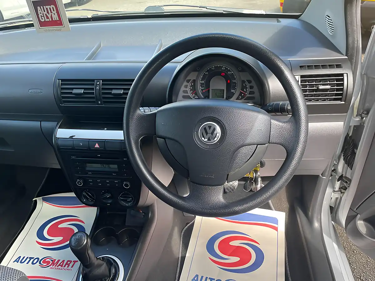 Used 2011 Volkswagen Fox Silver - Interior and Exterior details 16