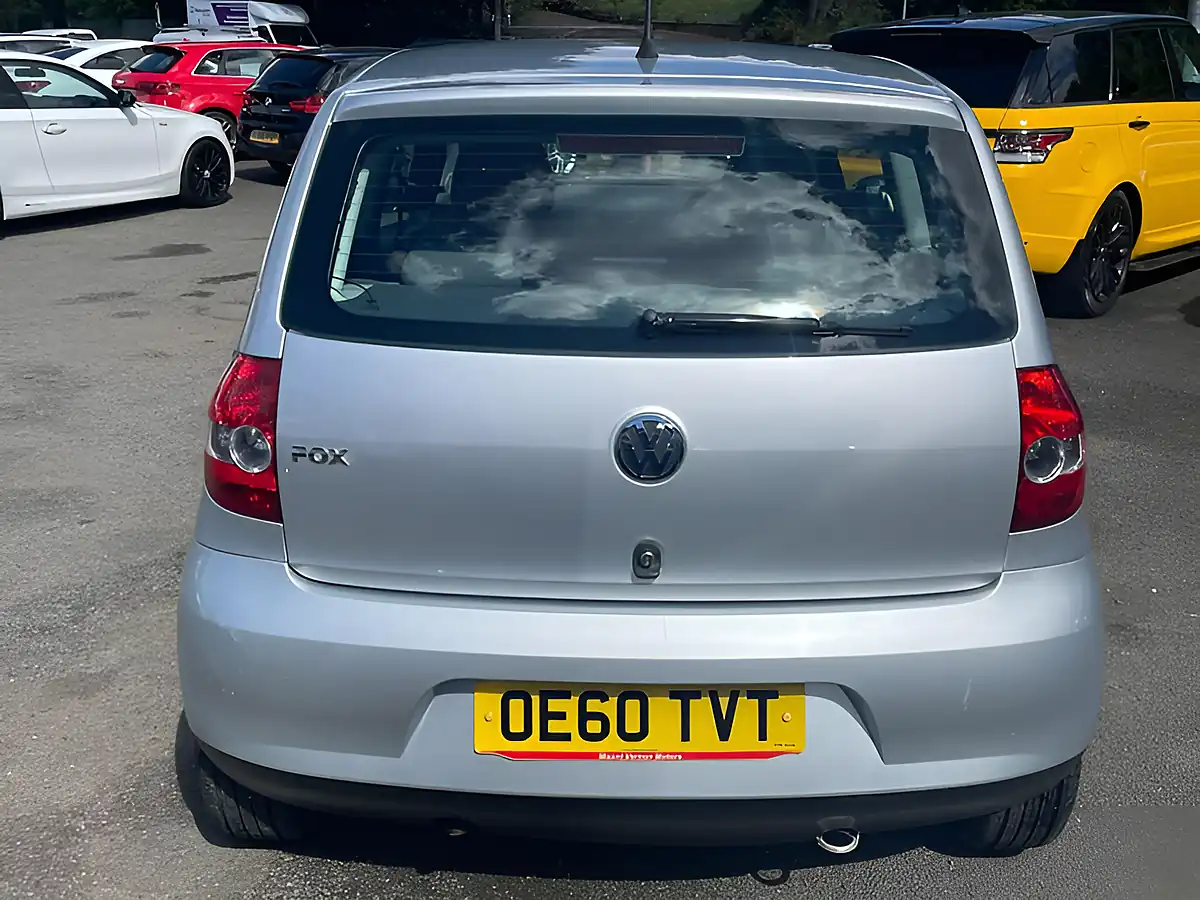 Used 2011 Volkswagen Fox Silver - Interior and Exterior details 7
