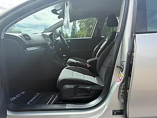 Used 2011 Volkswagen Golf Bluemotion Tech Match Silver - Interior and Exterior details 10