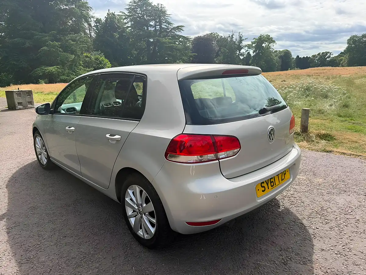 Used 2011 Volkswagen Golf Bluemotion Tech Match Silver - Interior and Exterior details 5