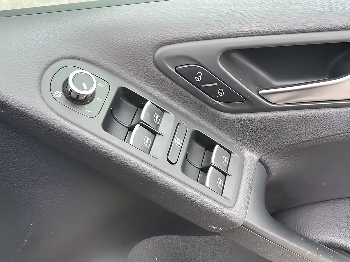 Used 2011 Volkswagen Golf GT Black - Interior and Exterior details 17