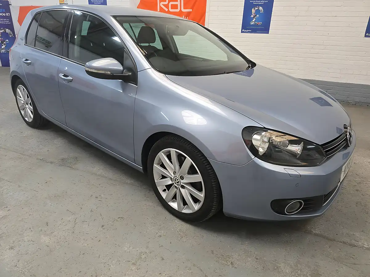 Used 2011 Volkswagen Golf GT (leather) Blue - Front View