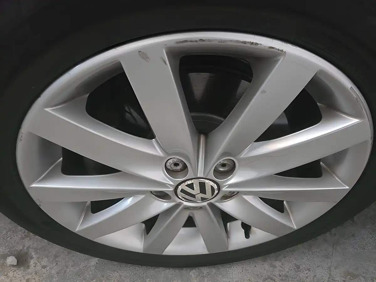 Used 2011 Volkswagen Golf GT (leather) Blue - Interior and Exterior details 10