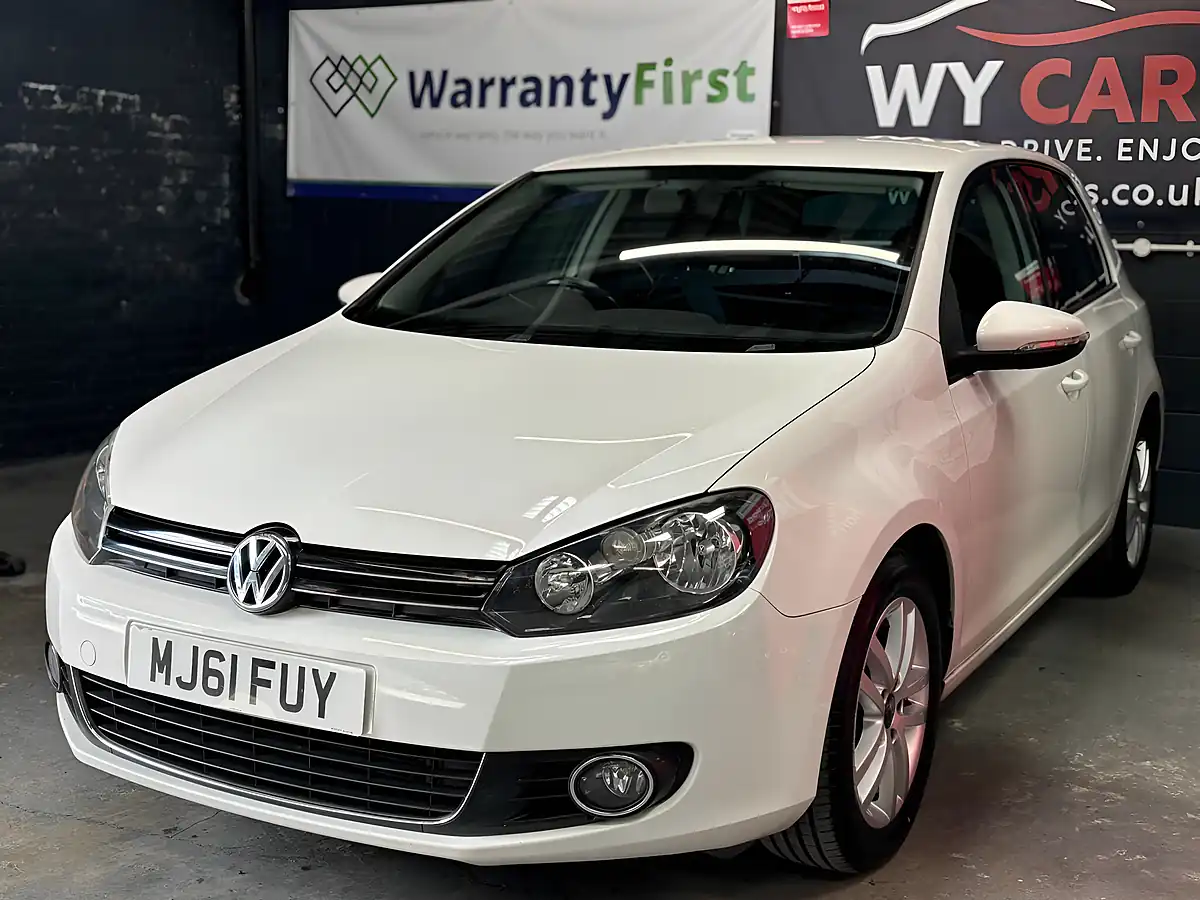Used 2011 Volkswagen Golf GT (leather) White - Interior and Exterior details 3