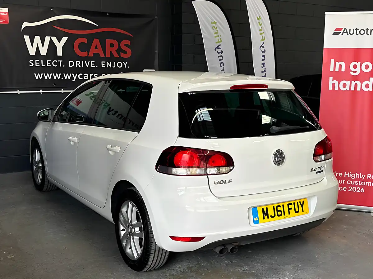Used 2011 Volkswagen Golf GT (leather) White - Interior and Exterior details 4