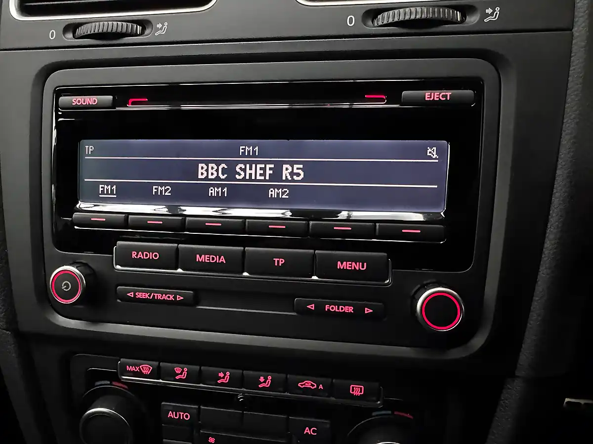 Used 2011 Volkswagen Golf GTI Candy White - Interior and Exterior details 11