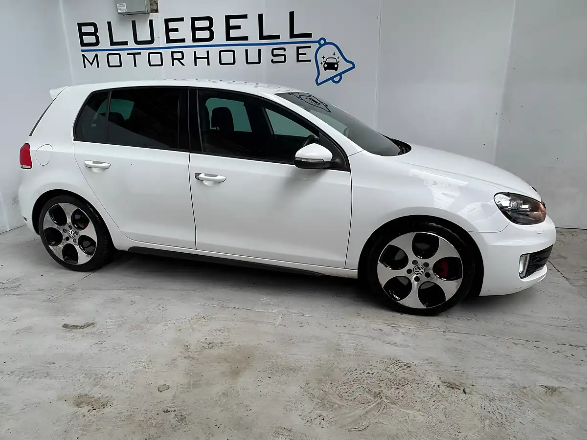 Used 2011 Volkswagen Golf GTI Candy White - Interior and Exterior details 7