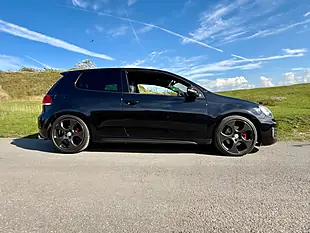 Used 2011 Volkswagen Golf GTI (leather) Black - Interior and Exterior details 11
