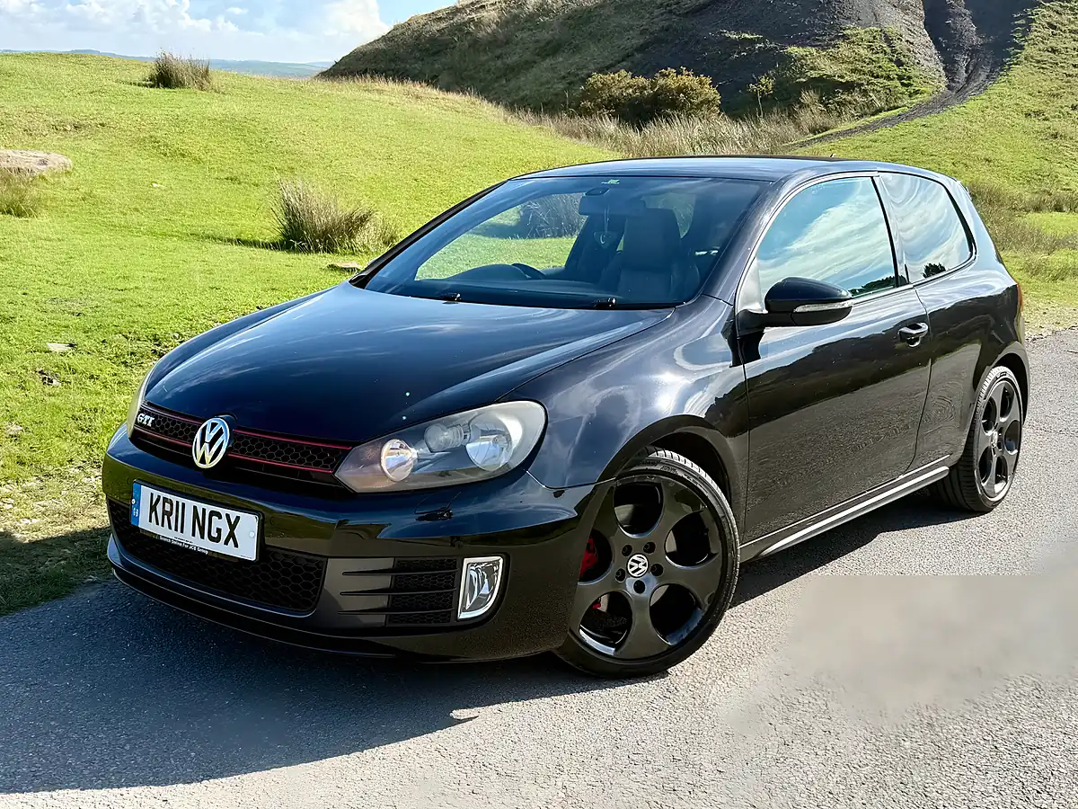 Used 2011 Volkswagen Golf GTI (leather) Black - Interior and Exterior details 13