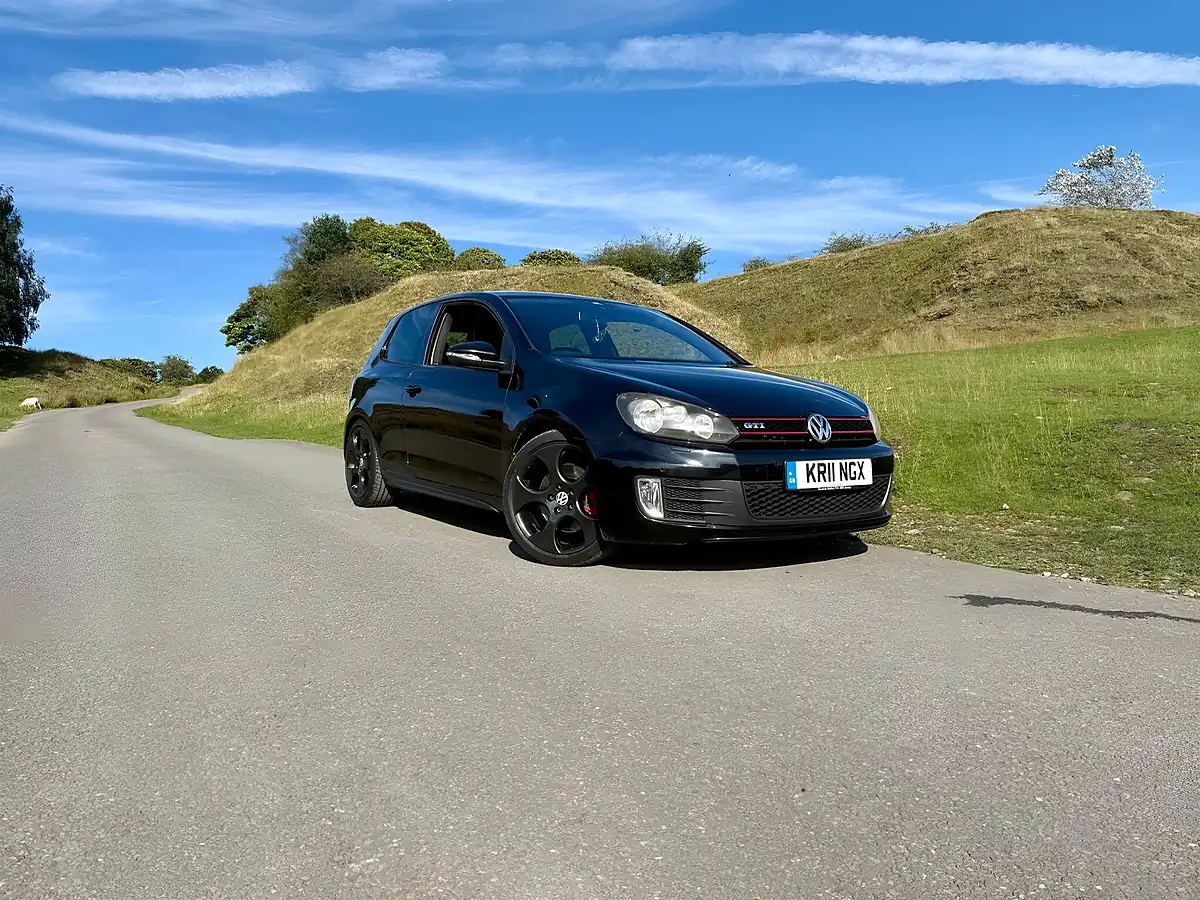 Used 2011 Volkswagen Golf GTI (leather) Black - Interior and Exterior details 15