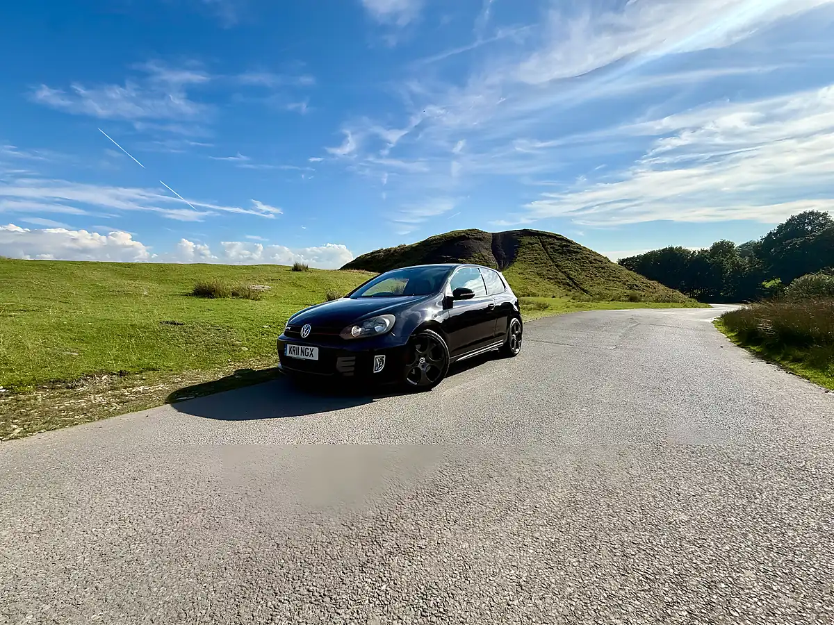 Used 2011 Volkswagen Golf GTI (leather) Black - Interior and Exterior details 16