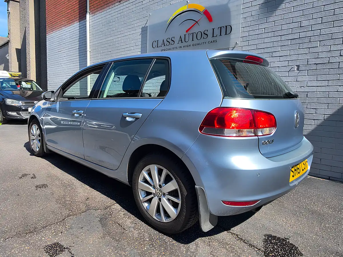 Used 2011 Volkswagen Golf Match Blue - Interior and Exterior details 4