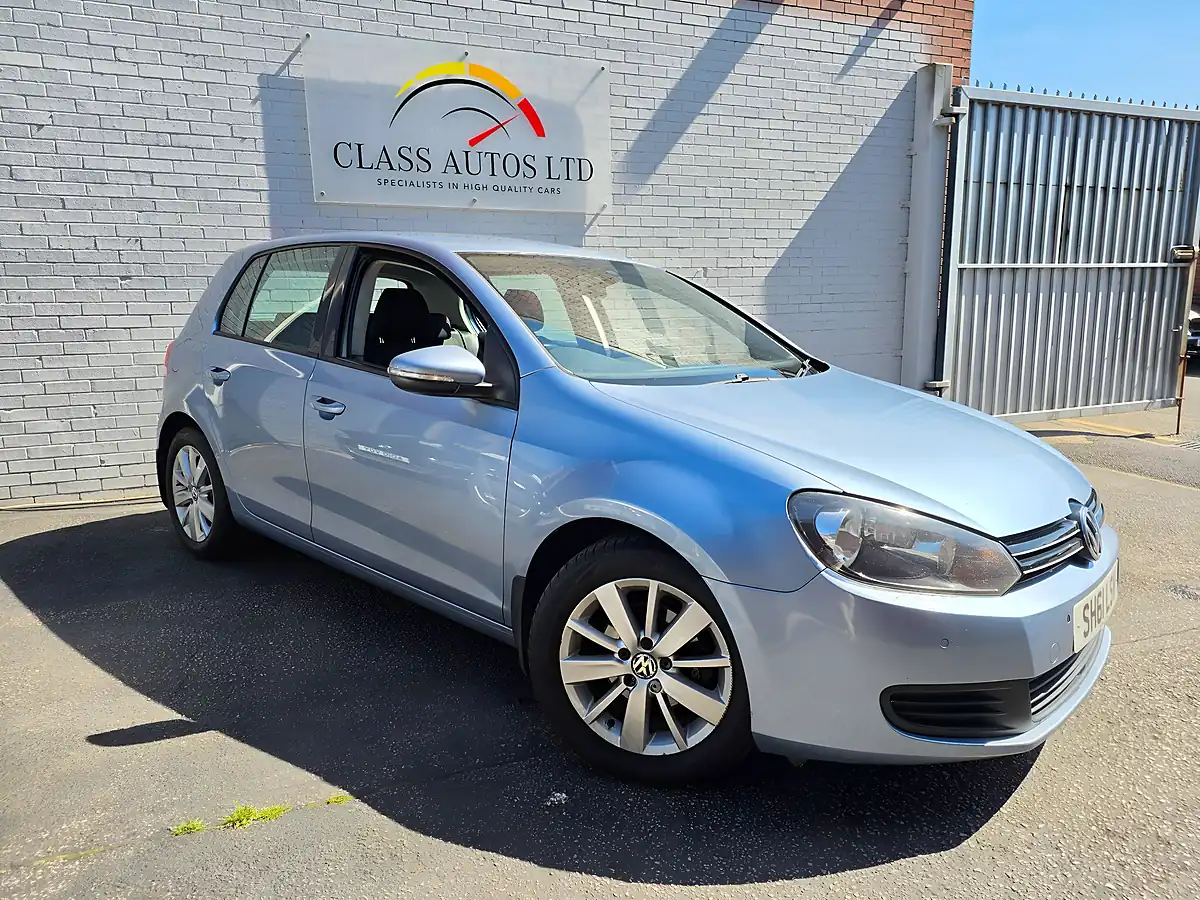 Used 2011 Volkswagen Golf Match Blue - Interior and Exterior details 5