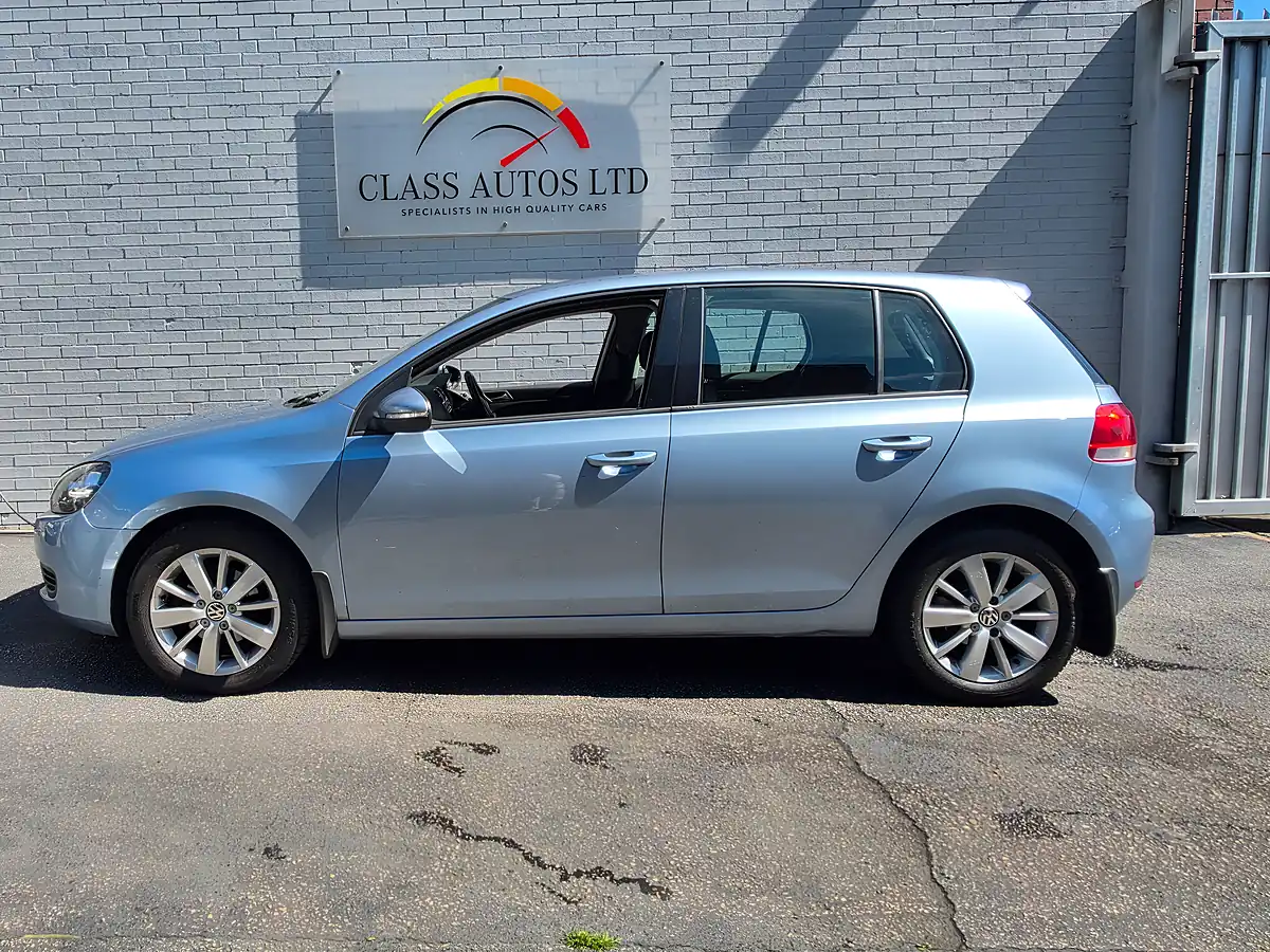 Used 2011 Volkswagen Golf Match Blue - Interior and Exterior details 7
