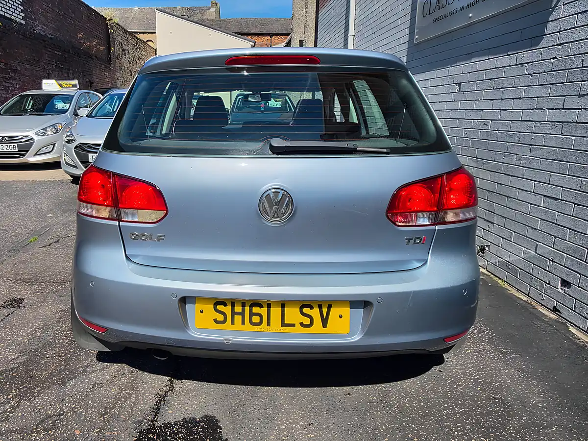 Used 2011 Volkswagen Golf Match Blue - Interior and Exterior details 8