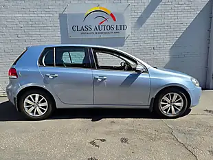 Used 2011 Volkswagen Golf Match Blue - Interior and Exterior details 9