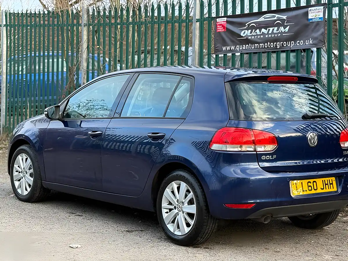 Used 2011 Volkswagen Golf Match Blue - Interior and Exterior details 10