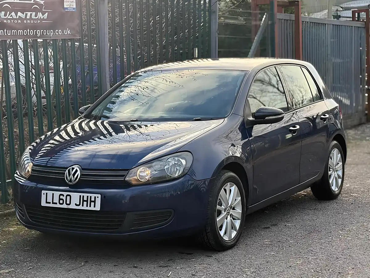 Used 2011 Volkswagen Golf Match Blue - Interior and Exterior details 12