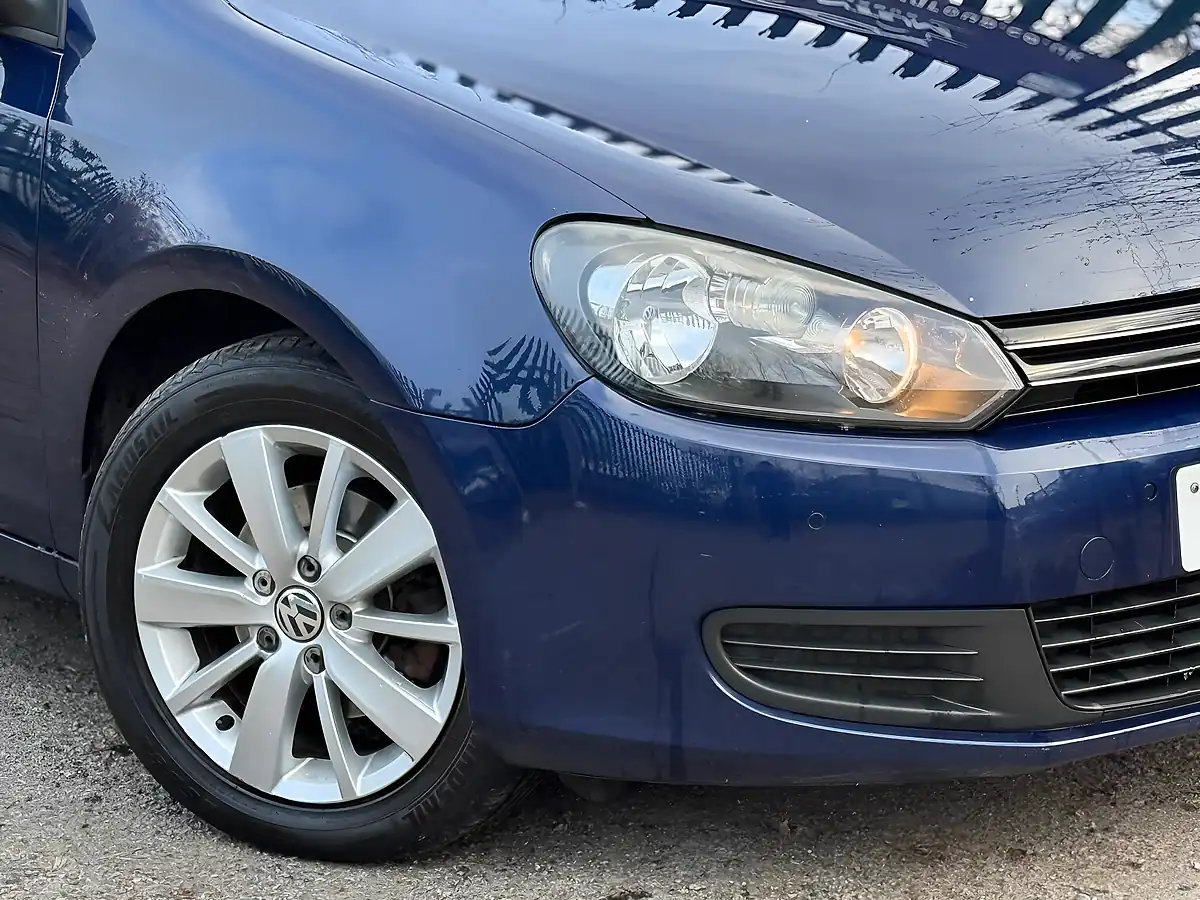 Used 2011 Volkswagen Golf Match Blue - Interior and Exterior details 4