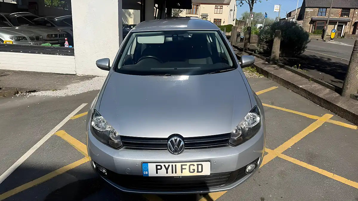 Used 2011 Volkswagen Golf Match Silver - Interior and Exterior details 11