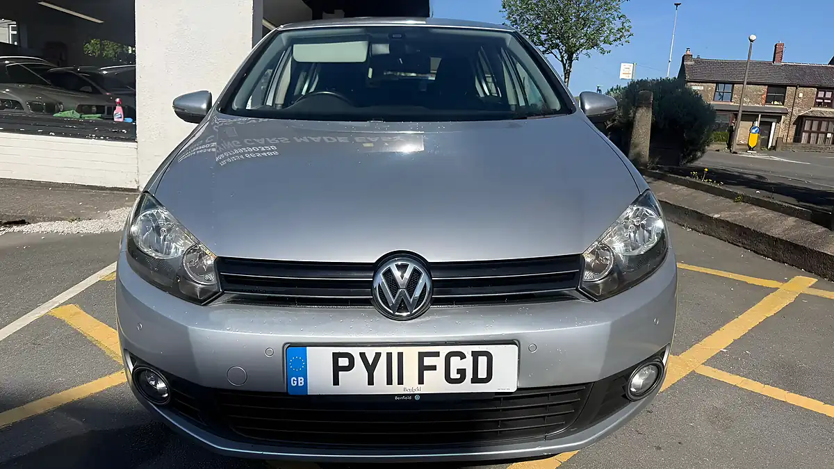 Used 2011 Volkswagen Golf Match Silver - Interior and Exterior details 2