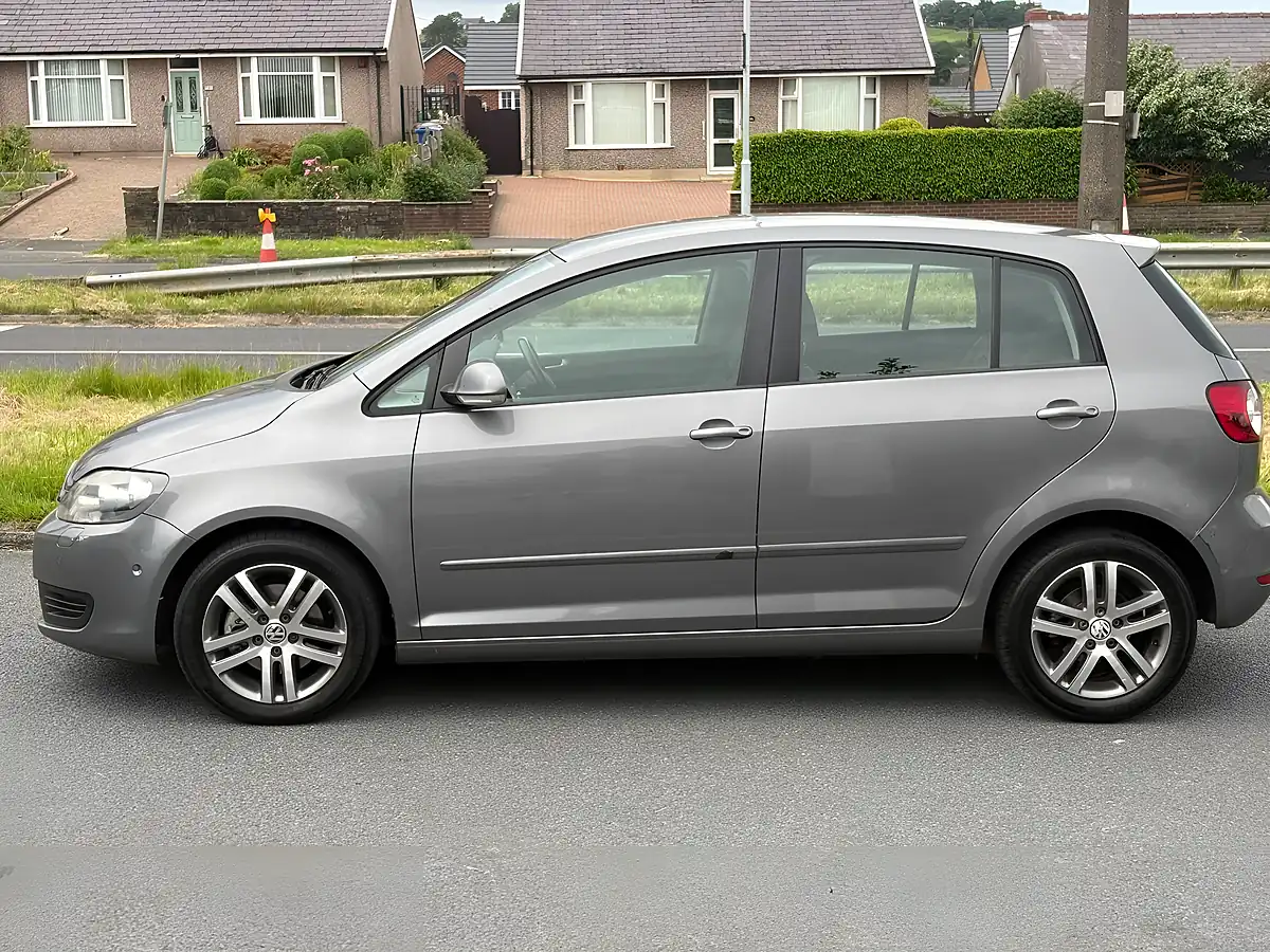 Used 2011 Volkswagen Golf Plus Se Grey - Interior and Exterior details 2