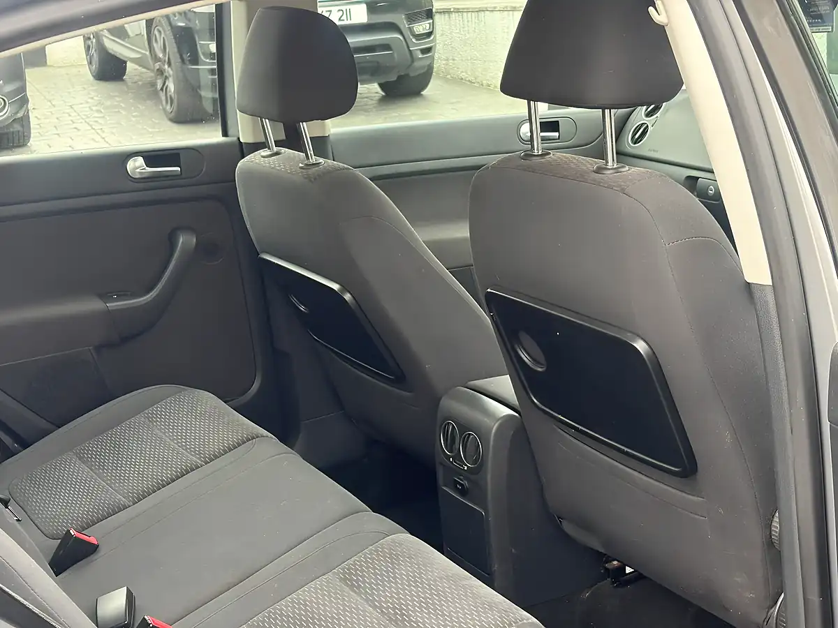 Used 2011 Volkswagen Golf Plus Se Grey - Interior and Exterior details 8