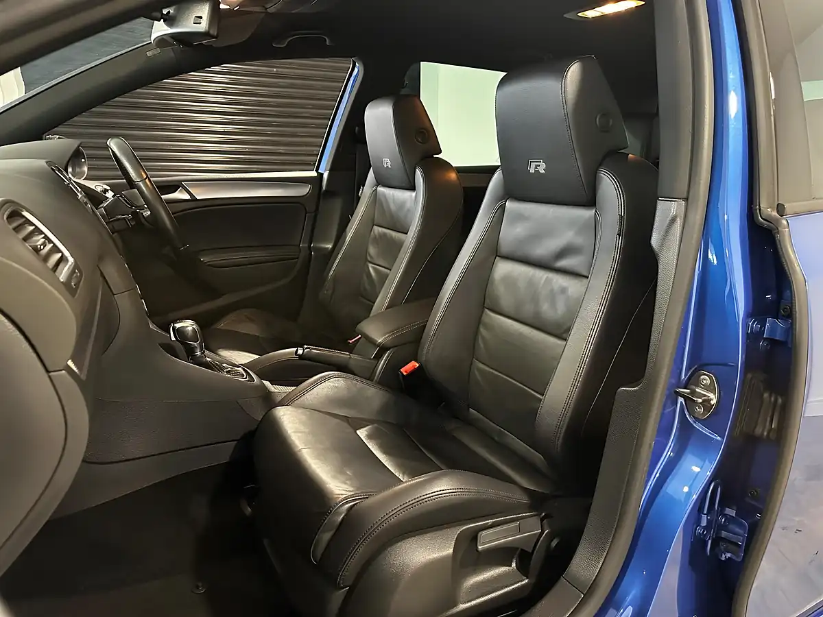 Used 2011 Volkswagen Golf R Blue - Interior and Exterior details 19