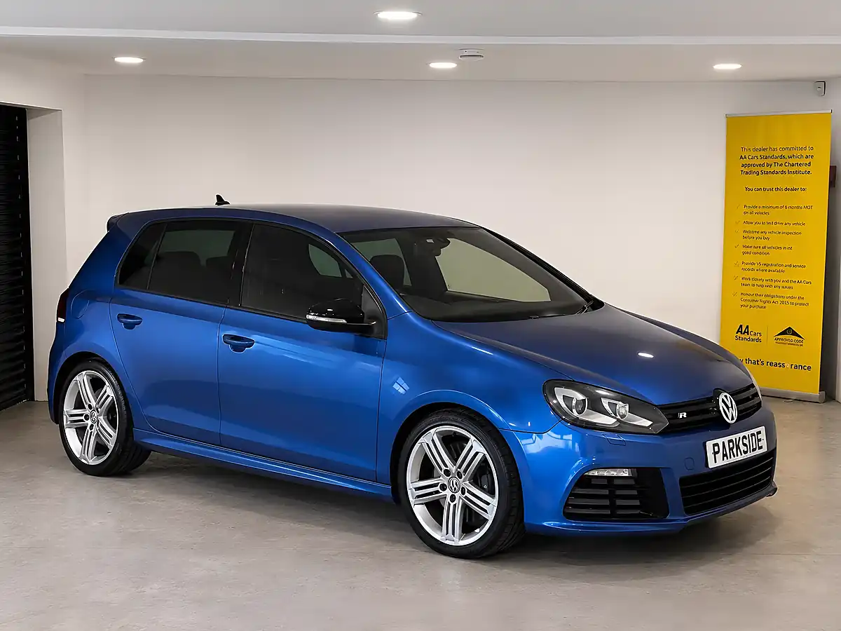 Used 2011 Volkswagen Golf R (leather) Blue - Interior and Exterior details 10