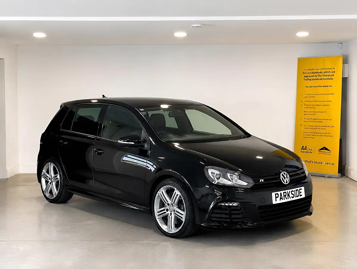Used 2011 Volkswagen Golf R (leather) Deep Black - Interior and Exterior details 10