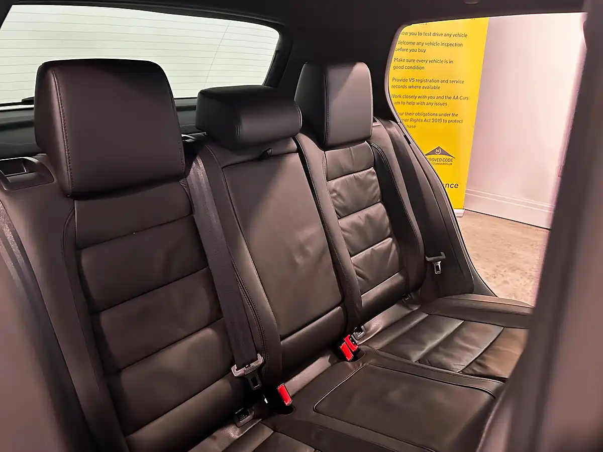 Used 2011 Volkswagen Golf R (leather) Deep Black - Interior and Exterior details 19
