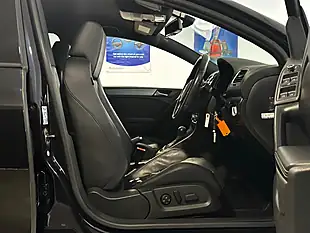 Used 2011 Volkswagen Golf R (leather) Deep Black - Interior and Exterior details 3
