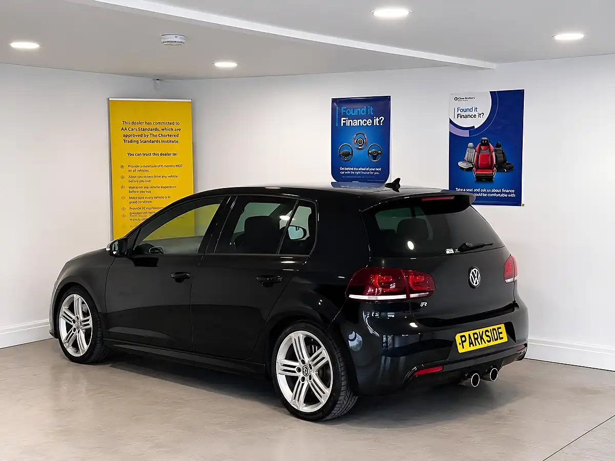 Used 2011 Volkswagen Golf R (leather) Deep Black - Interior and Exterior details 4