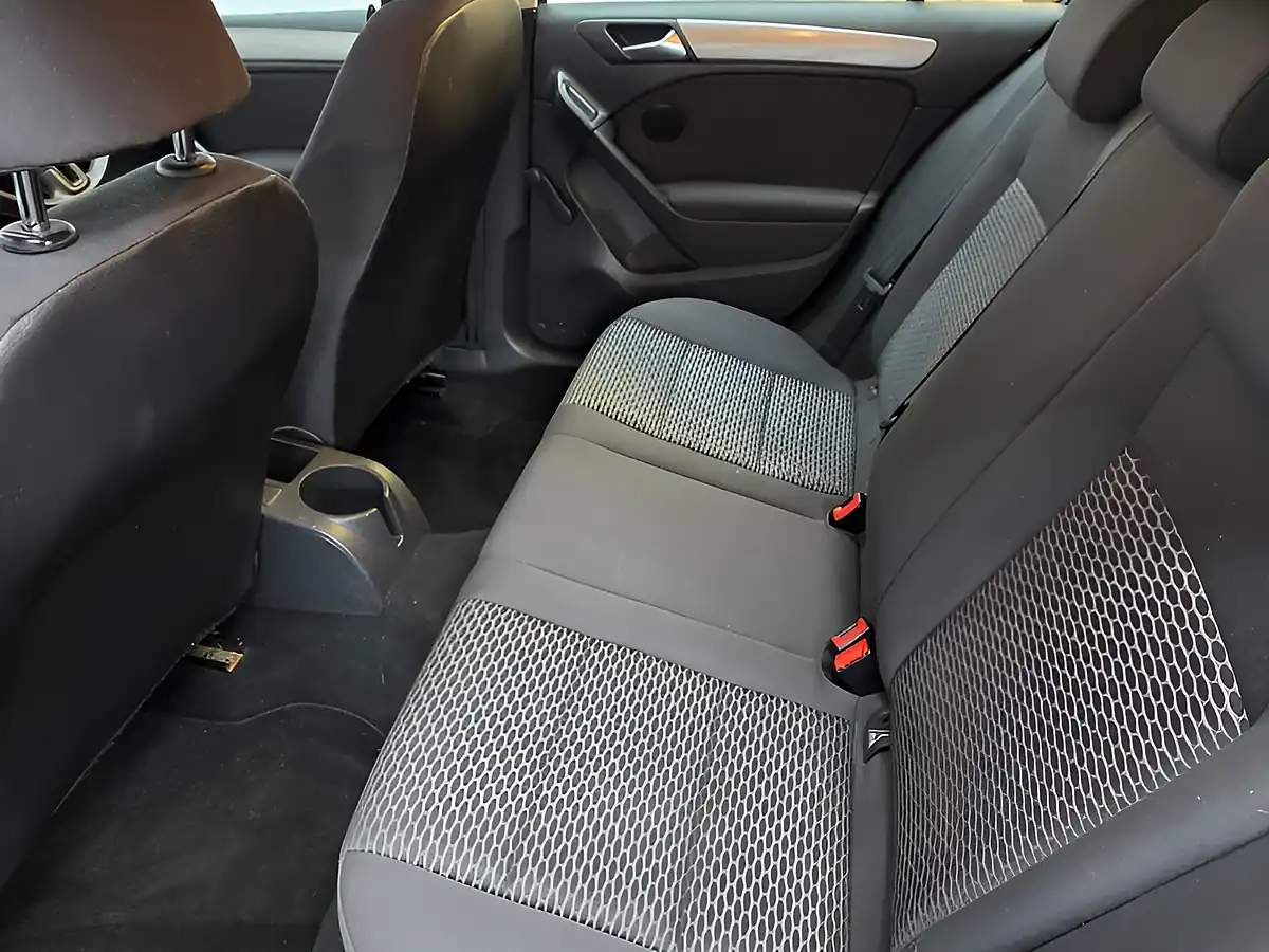 Used 2011 Volkswagen Golf S Blue - Interior and Exterior details 16