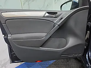 Used 2011 Volkswagen Golf S Blue - Interior and Exterior details 18