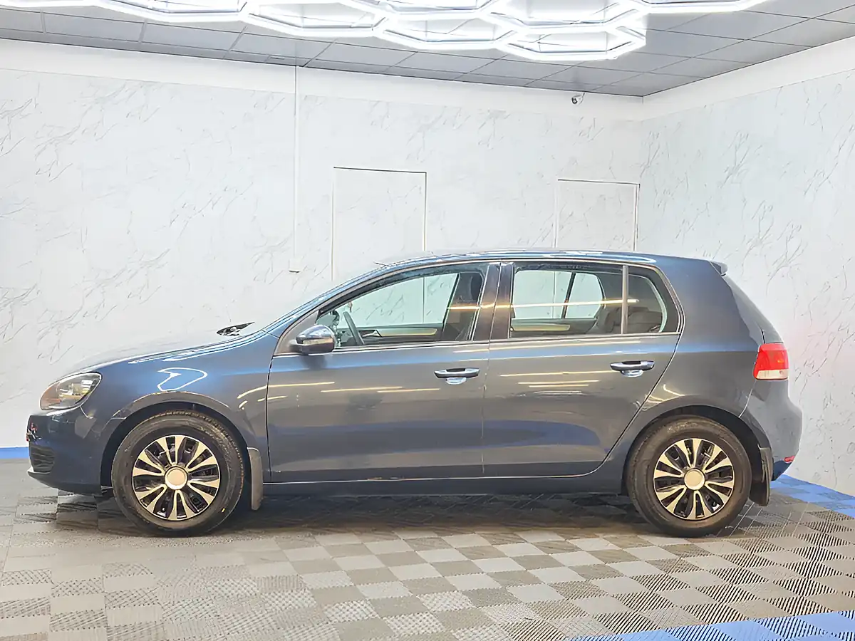 Used 2011 Volkswagen Golf S Blue - Interior and Exterior details 7