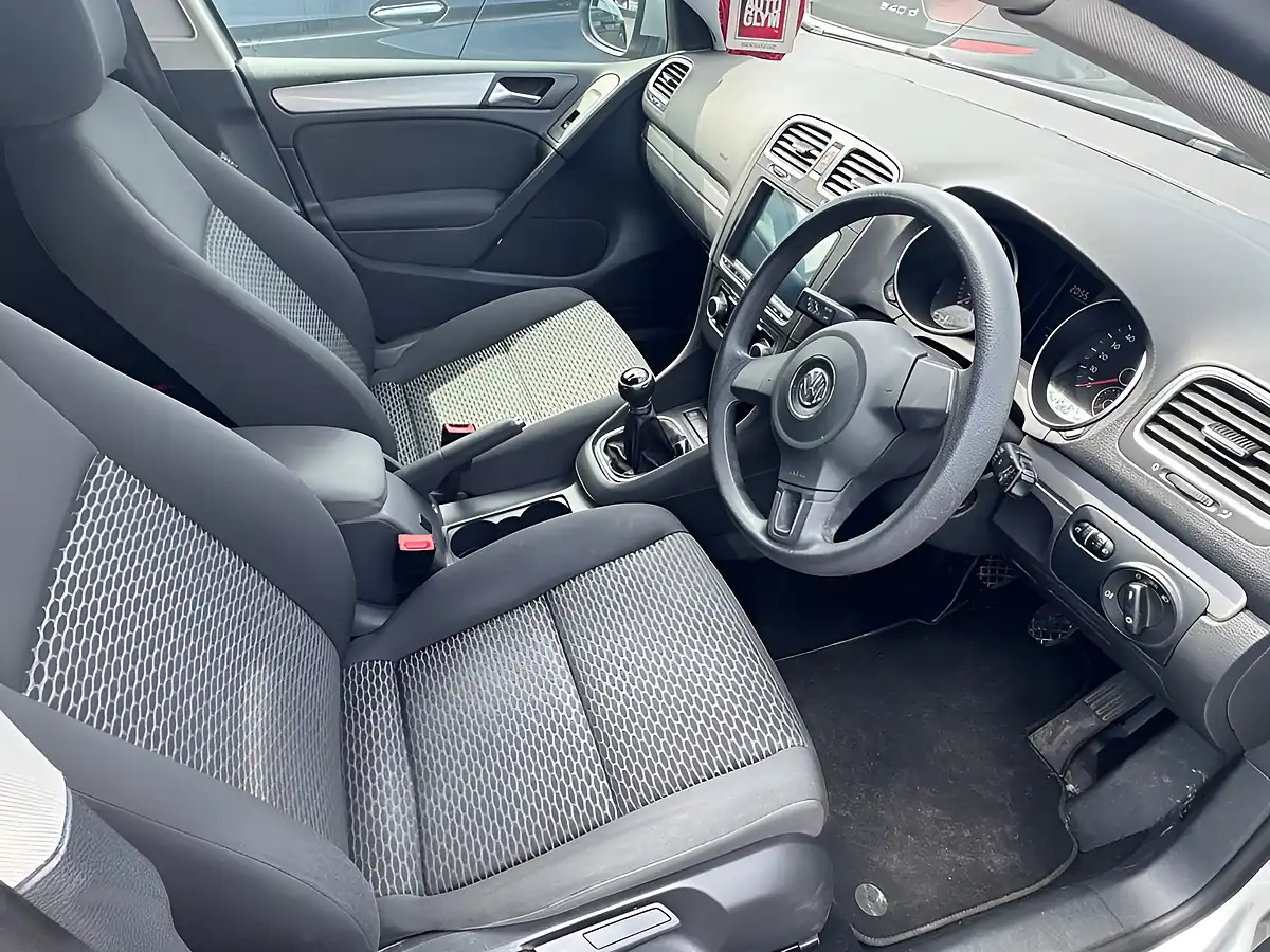Used 2011 Volkswagen Golf S Silver - Interior and Exterior details 12