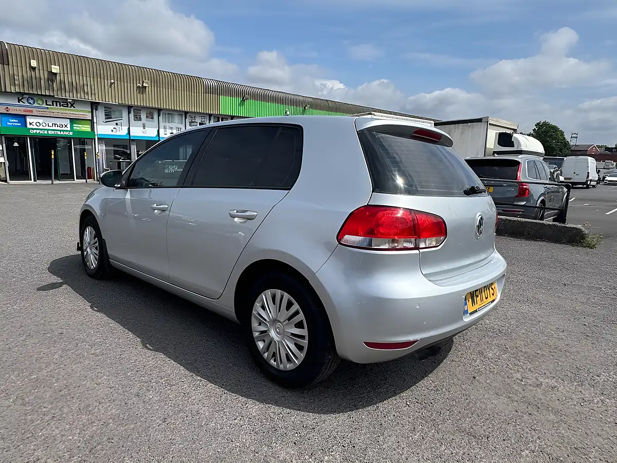 Used 2011 Volkswagen Golf S Silver - Interior and Exterior details 18
