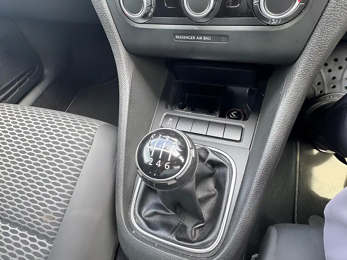 Used 2011 Volkswagen Golf S Silver - Interior and Exterior details 6