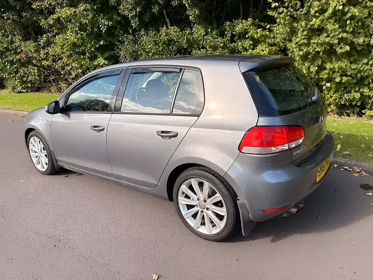 Used 2011 Volkswagen Golf Se Grey - Interior and Exterior details 10