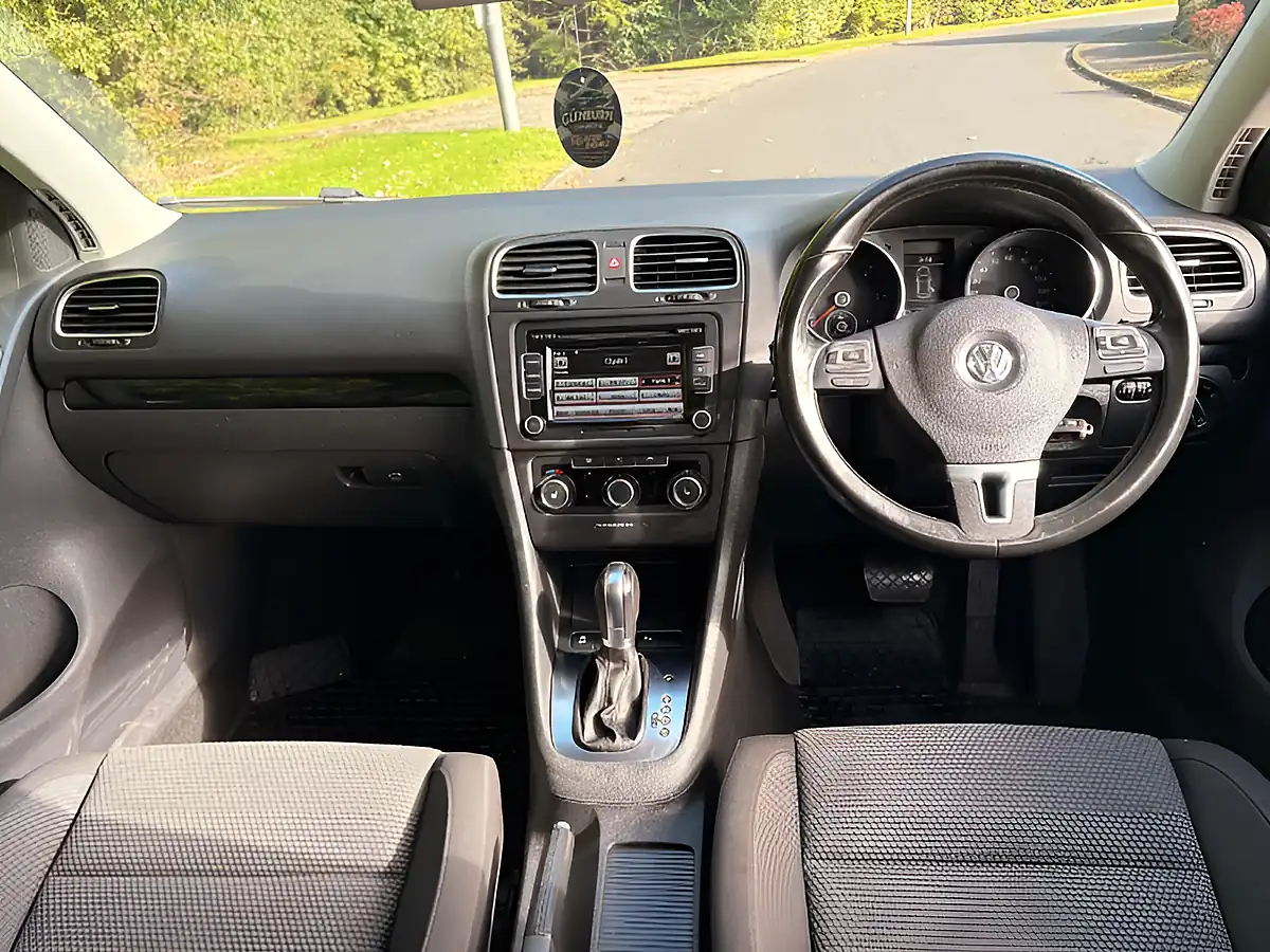 Used 2011 Volkswagen Golf Se Grey - Interior and Exterior details 11