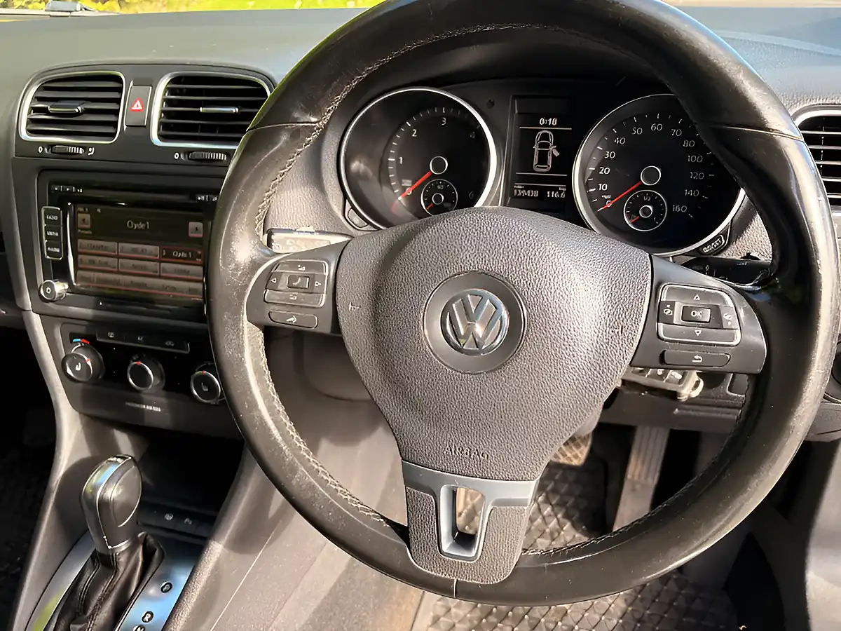 Used 2011 Volkswagen Golf Se Grey - Interior and Exterior details 14