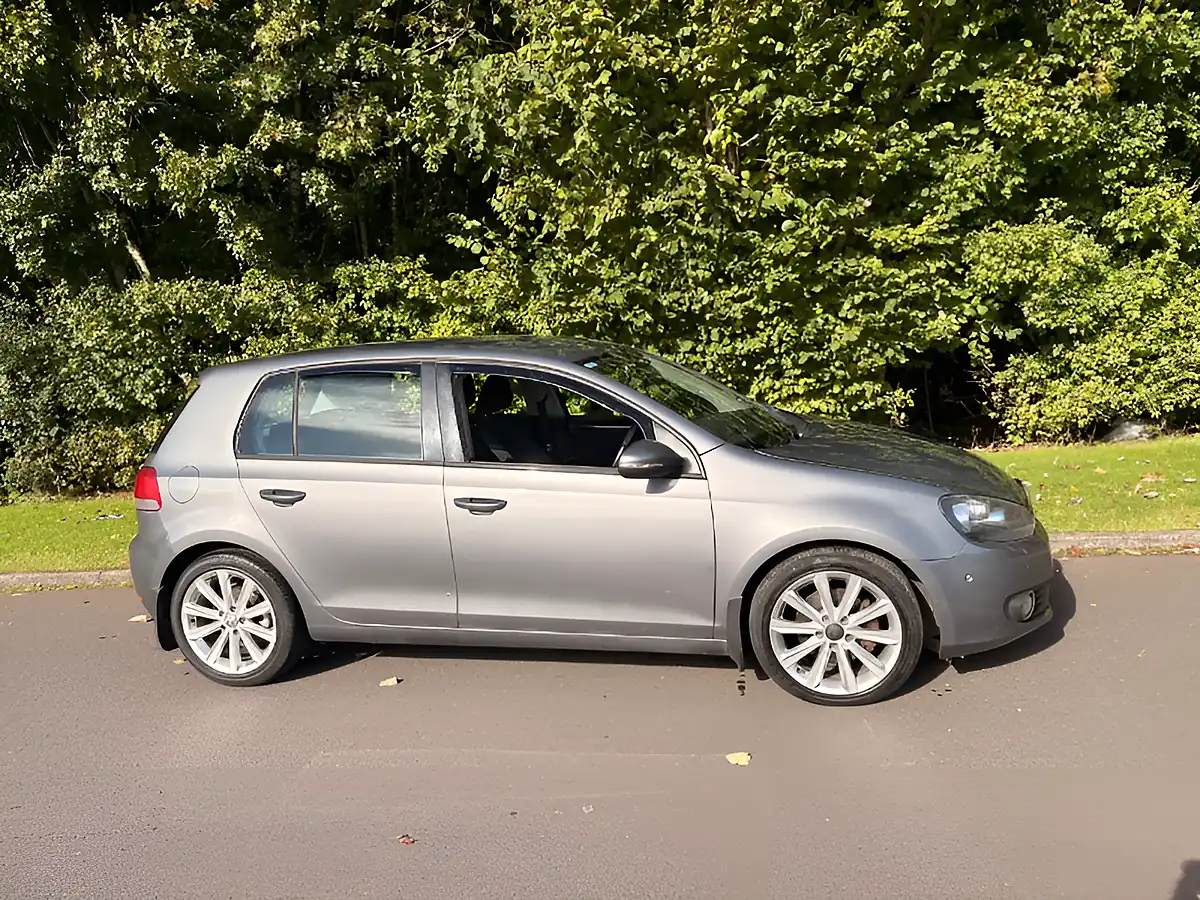 Used 2011 Volkswagen Golf Se Grey - Interior and Exterior details 3