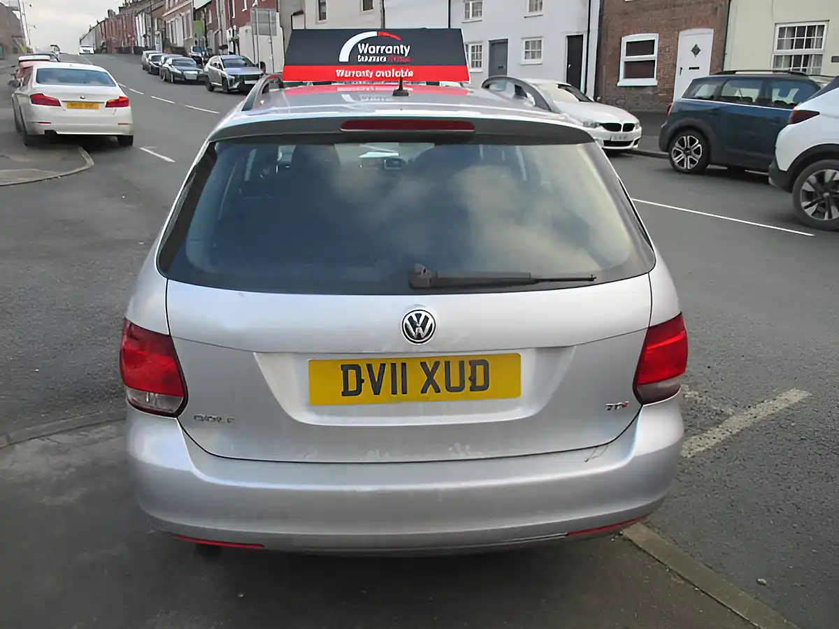 Used 2011 Volkswagen Golf Se Silver - Interior and Exterior details 3