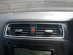 Used 2011 Volkswagen Jetta Se Reflex Silver - Interior and Exterior details 14